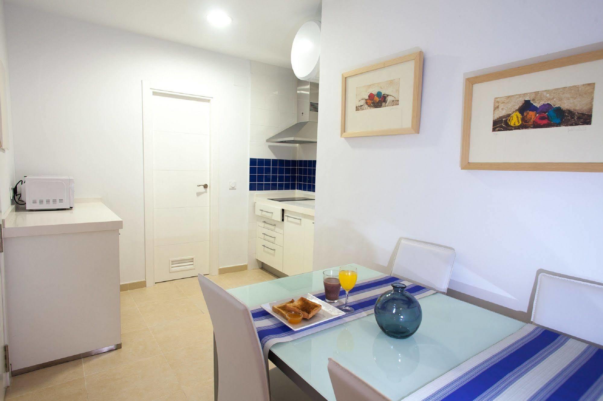 Reservaloen Plaza Del Salvador Sevilla Bagian luar foto